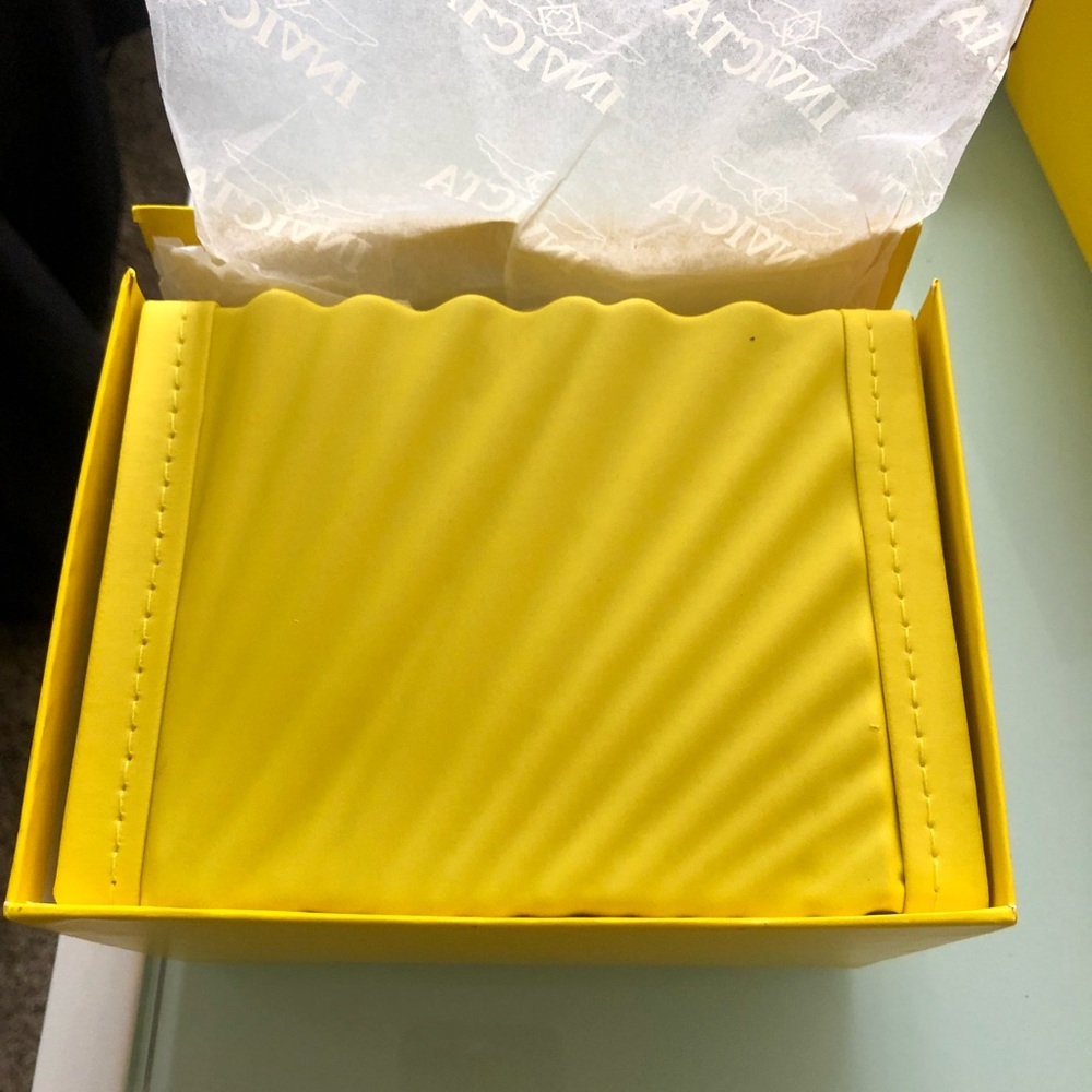 Invicta Gold Watch - Picture 5 of 5